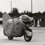 1950 Ο Masetti σε δοκιμαστική βόλτα με πρωτότυπη Lambretta στο Monthléry