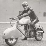 1951 Ο Romolo Ferri με το μοντέλο NSU 125 για διαφημιστική εκστρατεία στη Γερμανία