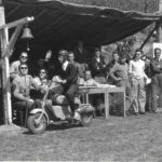 1956 Gymkhana (αγώνες δεξιοτεχνίας με μοτοσικλέτα) με Lambretta στο Πινερόλο