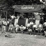 1956 Gymkhana (αγώνες δεξιοτεχνίας με μοτοσικλέτα) με Lambretta στο Πινερόλο