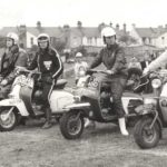 H Κριστίν Τζάκσον οδηγεί το Mini TT στην Αγγλία