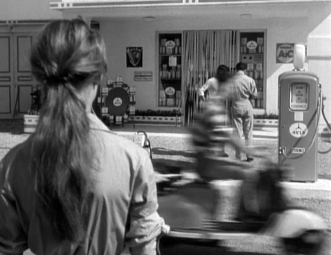 1952 Lambretta 125 LD in La lumière d'en face, Movie, 1955